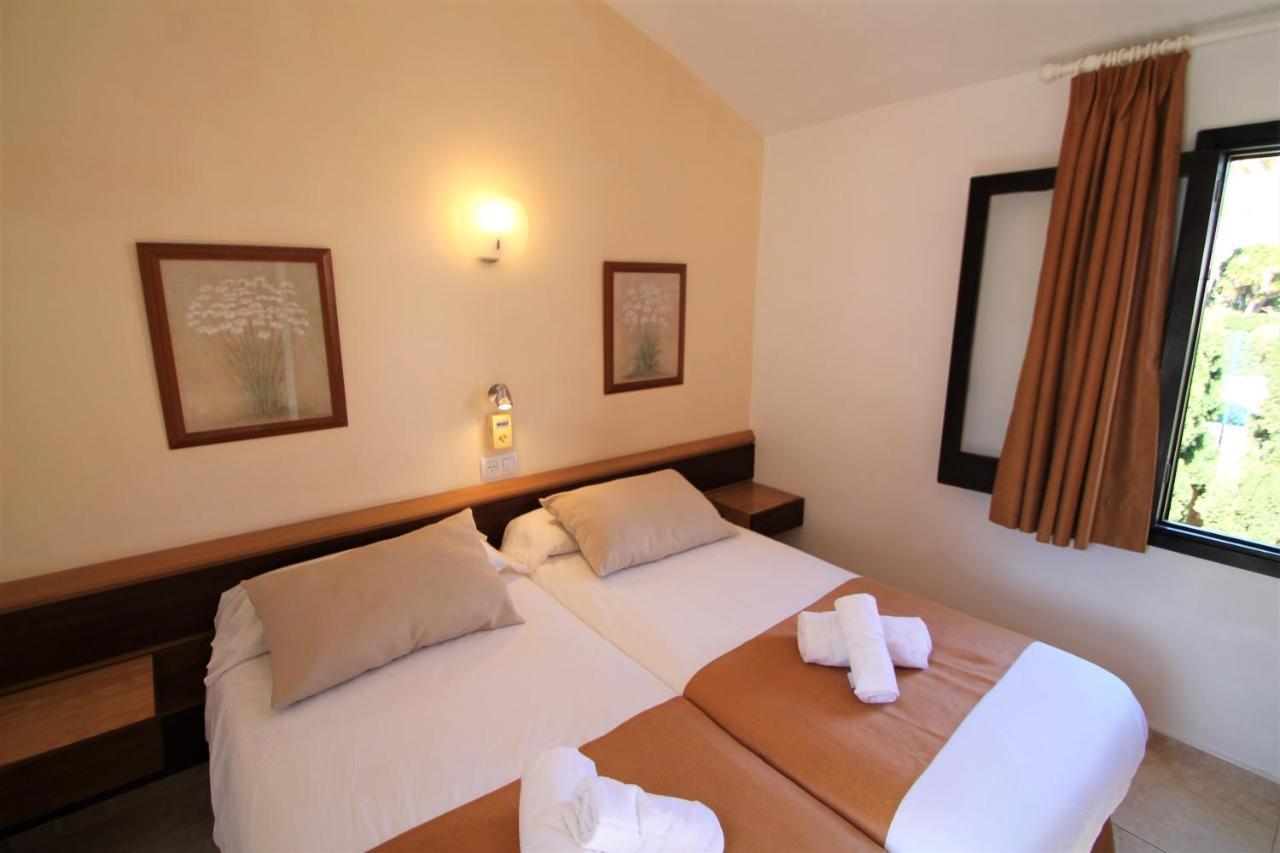 Apartaments Talayot Cala'N Blanes  Exteriör bild