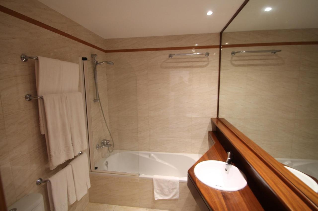 Apartaments Talayot Cala'N Blanes  Exteriör bild