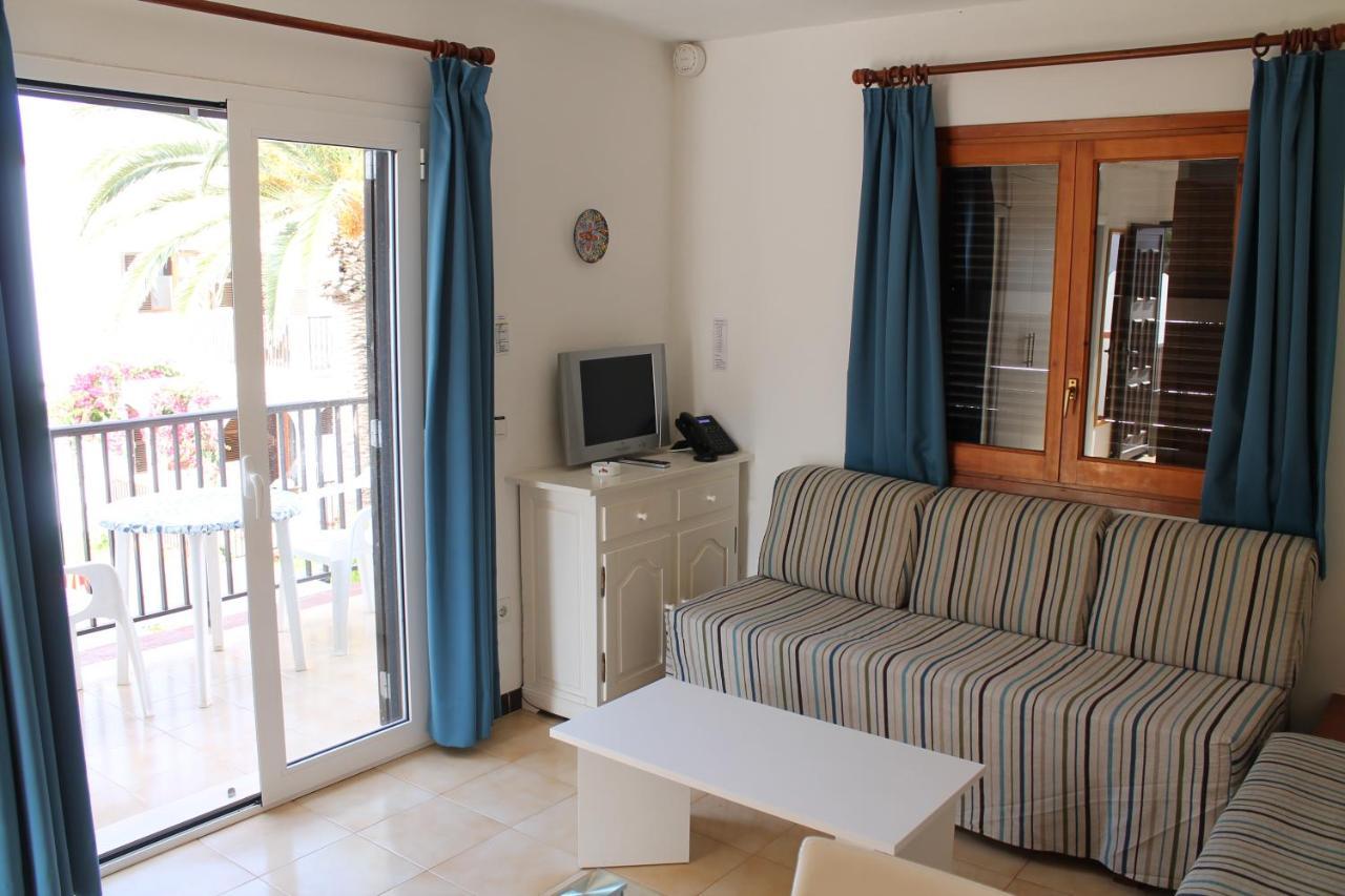 Apartaments Talayot Cala'N Blanes  Exteriör bild